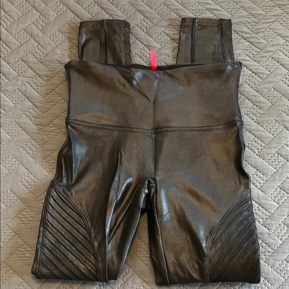 Spanx Moto Shiny Black Faux Leather Leggings - Picture 1 of 9